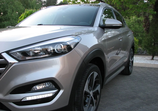 Hyundai Tucson cena 70900 przebieg: 162000, rok produkcji 2017 z Rawicz małe 667